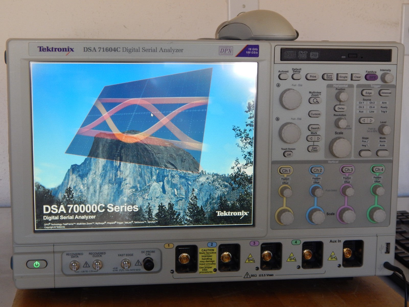 Tektronix DSA71604C 16Ghz 100GS/s Oscilloscope option loaded, s/n B010111 Tektronix DSA71604C 16Ghz 100GS/s Oscilloscope option loaded, s/n B010111